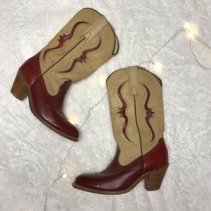 Frye Vintage Western Cowboy Boots Red Cream #7240 Size 8.5B